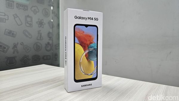 Unboxing Galaxy M14 5G, HP Samsung Rp 2 Jutaan Baterainya Besar