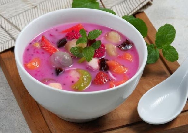 Sop buah segar/ foto: Freepik/ edgunn Sop buah segar