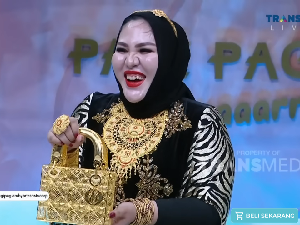 Ingat Jamaah Haji Beli Emas 1 Kg di Saudi? Ia Ditagih Pajak Rp 278 Juta Ingat Jamaah Haji Beli Emas 1 Kg di Saudi? Ia Ditagih Pajak Rp 278 Juta