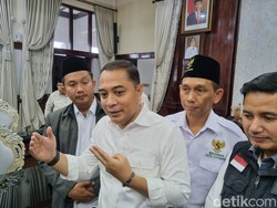 Entas Kemiskinan, Walkot Eri Bentuk Kampung Madani dan Zakat di Surabaya