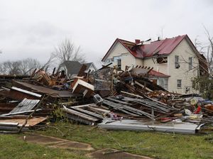 AS Kembali Diamuk Tornado, Rumah Hancur hingga 5 Orang Tewas AS Kembali Diamuk Tornado, Rumah Hancur hingga 5 Orang Tewas