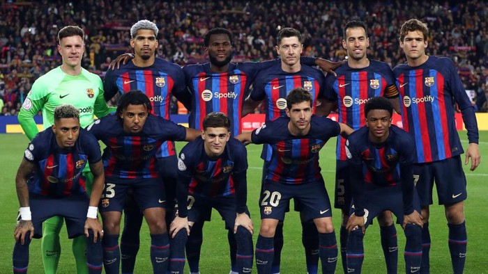 The FC Barcelona team is playing the match between FC Barcelona and Real Madrid CF, corresponding to the second leg of the Copa del Rey Semi-Finals, at the Spotify Camp Nou Stadium in Barcelona, on April 5th, 2023. (Photo by Joan Valls/Urbanandsport /NurPhoto via Getty Images)
