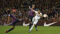 Benzema Hattrick, Real Madrid Pesta Gol di Markas Barcelona