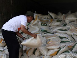 Bulog Salurkan Bantuan Pangan Beras Sampai H-1 Lebaran