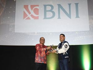 BNI Raih Penghargaan Marketeers OMNI Brands of The Year 2023