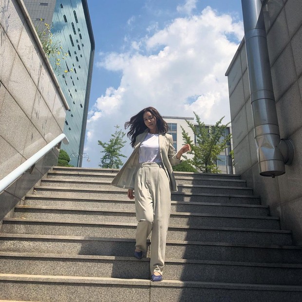 Cha Joo Young dan blazer/Sumber: IG @jooyoungthej