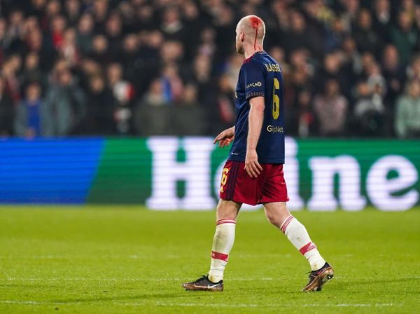 Feyenoord Vs Ajax: Kucuran Darah di Kepala Davy Klaassen