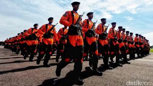 Potret Defile Pasukan di Gladi Bersih HUT ke-77 TNI AU