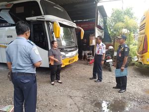 Dishub Tabanan Gencarkan Ramp Check Bus Jelang Mudik 2023