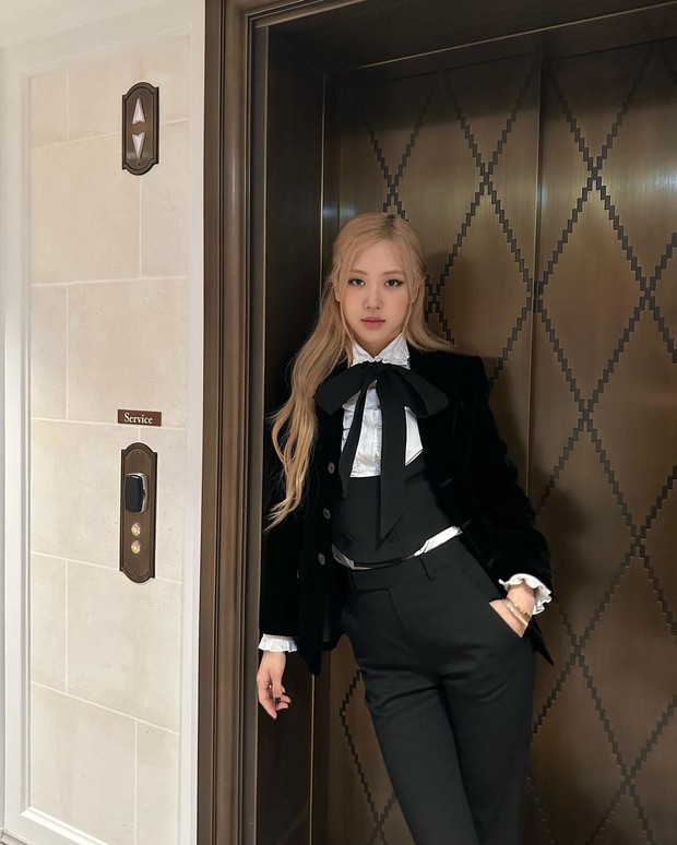 Setelan jas androgini/