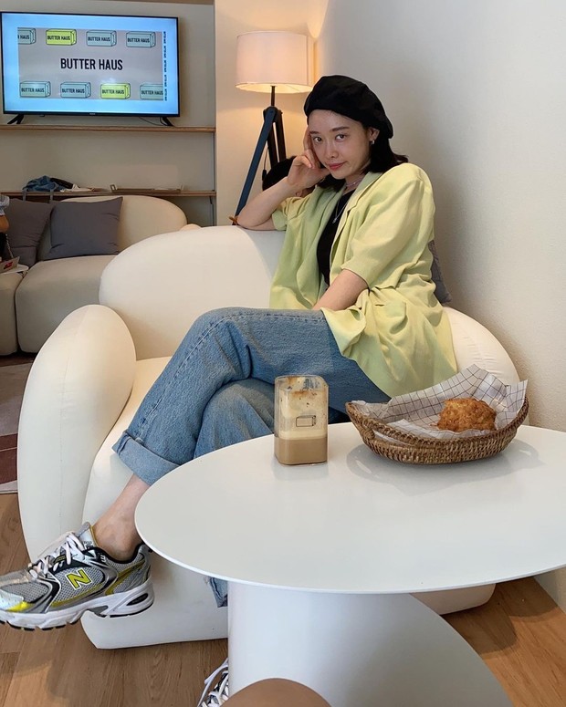 Kim Hieora saat ngopi cantik/Sumber: IG @hereare0318