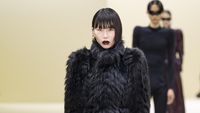 10 Koleksi Balenciaga Fall/Winter 2023, Busana Fungsional Tanpa Drama