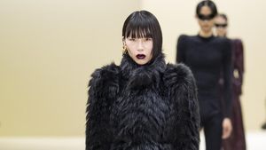 10 Koleksi Balenciaga Fall/Winter 2023, Busana Fungsional Tanpa Drama
