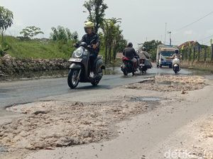 Penampakan Jalur Alternatif Pati-Kudus Rusak Parah Usai Banjir