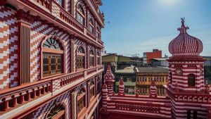 Mengagumi Uniknya Arsitektur Masjid Merah di Kolombo