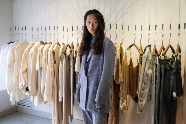 Perempuan. Foto: Pexels.com/Ron Lach