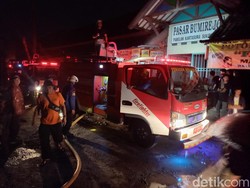 Puluhan Los Pasar di Pabelan Sukoharjo Terbakar