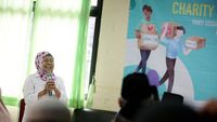 Momen Berbagi Kebahagiaan dengan Penghuni Panti Sosial