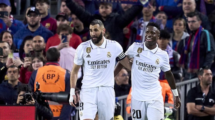 BARCELONA, SPAIN - APRIL 05: Karim Benzema of Real Madrid CF celebrates after scoring their fourth side goal with Vinicius Junior of Real Madrid CF  during the Copa Del Rey Semi Final Second Leg match between FC Barcelona and Real Madrid CF at Spotify Camp Nou on April 05, 2023 in Barcelona, Spain. (Photo by Alex Caparros/Getty Images)