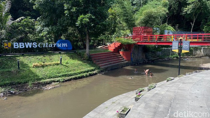 Teras Cikapundung (Foto: Wisma Putra)