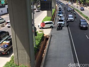 Driver Ojol Tak Setuju U-Turn di Kuningan Ditutup: Muternya Jauh!