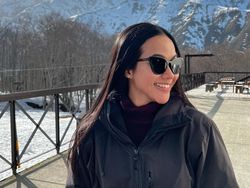 Yura Yunita Belum Move On Atas Kepergian Glenn Fredly