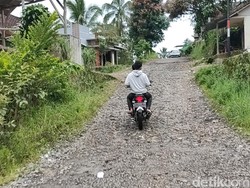 Jalan Menuju Rumah Surga Abah Jajang Diperbaiki Setelah Lebaran
