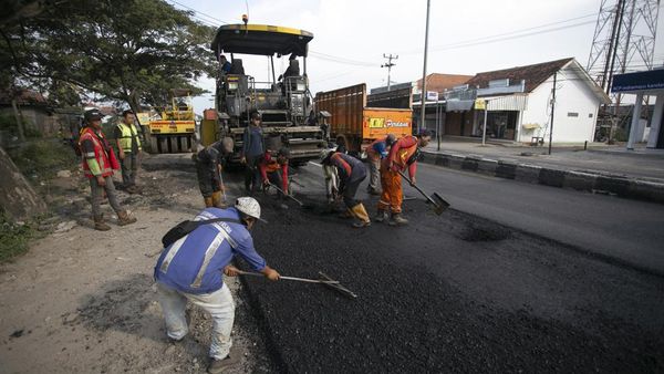 Jalur Pantura Indramayu Terus Dibenahi, Target Selesai H-10 Lebaran