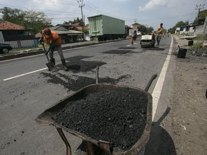 Alasan Proyek Abadi Pantura Telan Triliunan: Banyak Truk Ogah Lewat Tol!