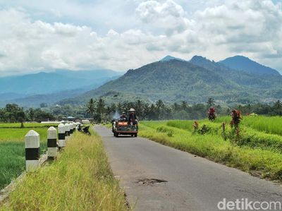 Jalur Syahdu Blitar-Batu Via Pujon, Setiap Menoleh Isinya Lukisan Alam