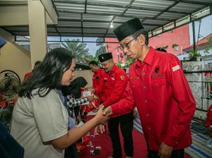 PDIP Surabaya Tekankan Kader Banteng Perkuat Kerja Kerakyatan PDIP Surabaya Tekankan Kader Banteng Perkuat Kerja Kerakyatan