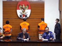 KPK Tetapkan Bupati Meranti M Adil Tersangka, Langsung Ditahan
