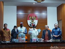 Bupati Meranti Tersangka 3 Kasus Korupsi, Dijerat Pasal Suap dan Penerima