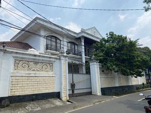 Kesaksian Warga soal Aktivitas Penipu Internasional di Rumah Mewah Jaktim