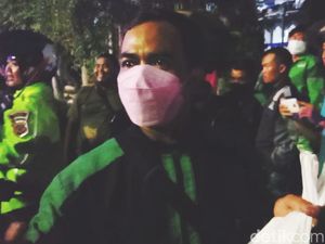 Mendengar Kisah Yadi, Pejuang Rezeki Saat Sahur di Subang Mendengar Kisah Yadi, Pejuang Rezeki Saat Sahur di Subang