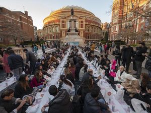 Suasana Bukber Umat Muslim di London Suasana Bukber Umat Muslim di London