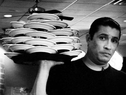 5 Pengalaman Terburuk di Restoran, Diusir hingga Hampir Meninggal