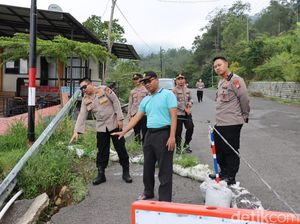 Jelang Arus Mudik, Polisi Cek Jalur Rawan Longsor Sarangan-Tawangmangu
