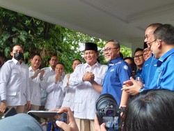 Dikunjungi Zulhas dan Petinggi PAN, Prabowo: Kita 10 Tahun Bersama