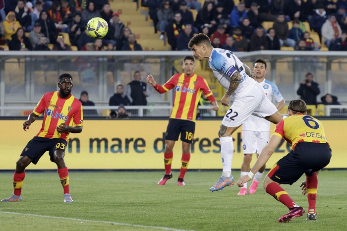 Soccer Football - Serie A - Lecce v Napoli - Stadio Comunale Via del Mare, Lecce, Italy - April 7, 2023 Napolis Giovanni Di Lorenzo scores their first goal REUTERS/Ciro De Luca