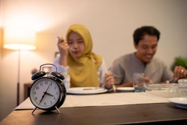 Oat dapat membuatmu berenergi dan kenyang lebih lama/Foto: Freepik.com/odua manfaat makan overnight oats saat sahur