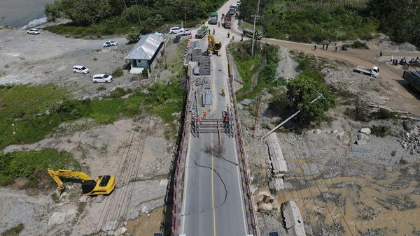 Penanganan Jembatan Amblas di Jalur Mudik Kota Palu-Donggala