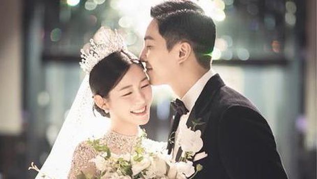 Pernikahan Lee Seung Gi dan Lee Da In