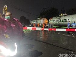 Perjalanan 4 Kereta Molor 30 Menit Imbas KA BBM Anjlok di Sidoarjo