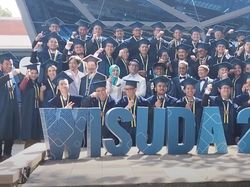 Senyum Ridwan Kamil Saat Wakili Wisuda Eril di ITB Senyum Ridwan Kamil Saat Wakili Wisuda Eril di ITB