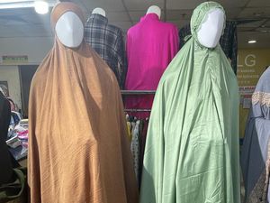 Intip Tren Mukena di Pasar Tanah Abang, Mukena Lesti Jadi Favorit Intip Tren Mukena di Pasar Tanah Abang, Mukena Lesti Jadi Favorit