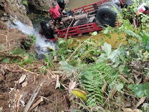 Truk Terjun ke Jurang di Tasikmalaya, Sopir Tewas Truk Terjun ke Jurang di Tasikmalaya, Sopir Tewas