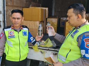 Gegara Oper Muatan, Peredaran Arak Bali di Beberapa Kota Jatim Digagalkan Gegara Oper Muatan, Peredaran Arak Bali di Beberapa Kota Jatim Digagalkan