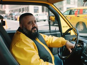 Begini Jika Selebriti Terkenal Jadi Orang Biasa