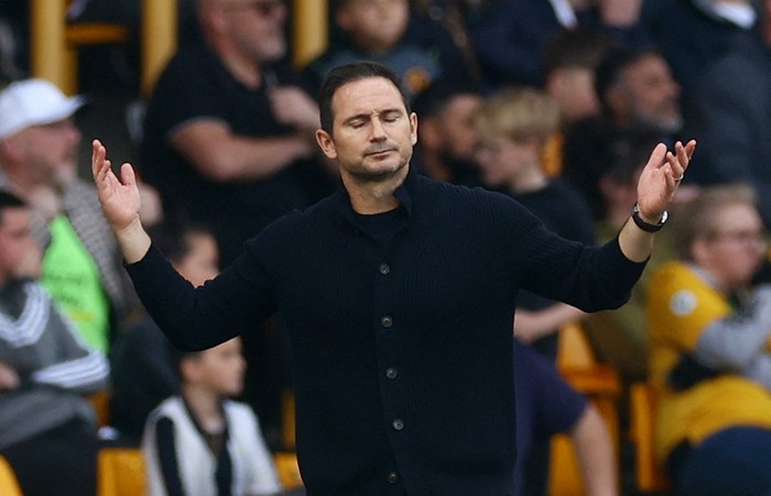 Soccer Football - Premier League - Wolverhampton Wanderers v Chelsea - Molineux Stadium, Wolverhampton, Britain - April 8, 2023 Chelsea manager Frank Lampard reacts Action Images via Reuters/Paul Childs EDITORIAL USE ONLY. No use with unauthorized audio, video, data, fixture lists, club/league logos or live services. Online in-match use limited to 75 images, no video emulation. No use in betting, games or single club /league/player publications.  Please contact your account representative for further details.